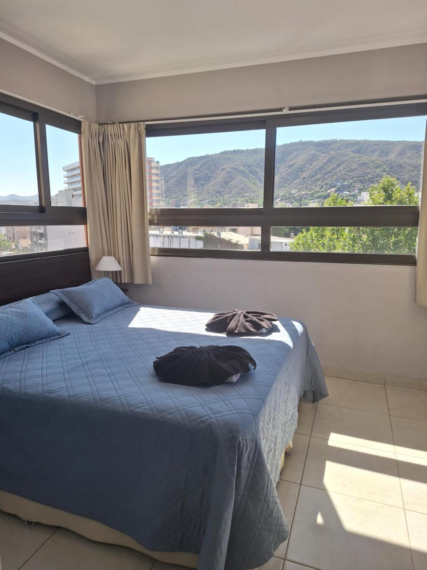 Hotel Hurlingham Villa Carlos Paz Exterior photo